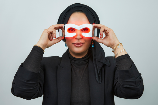 Les bienfaits des masques LED pour la peau selon une dermatologue